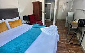 Creekside Guest House Middelburg